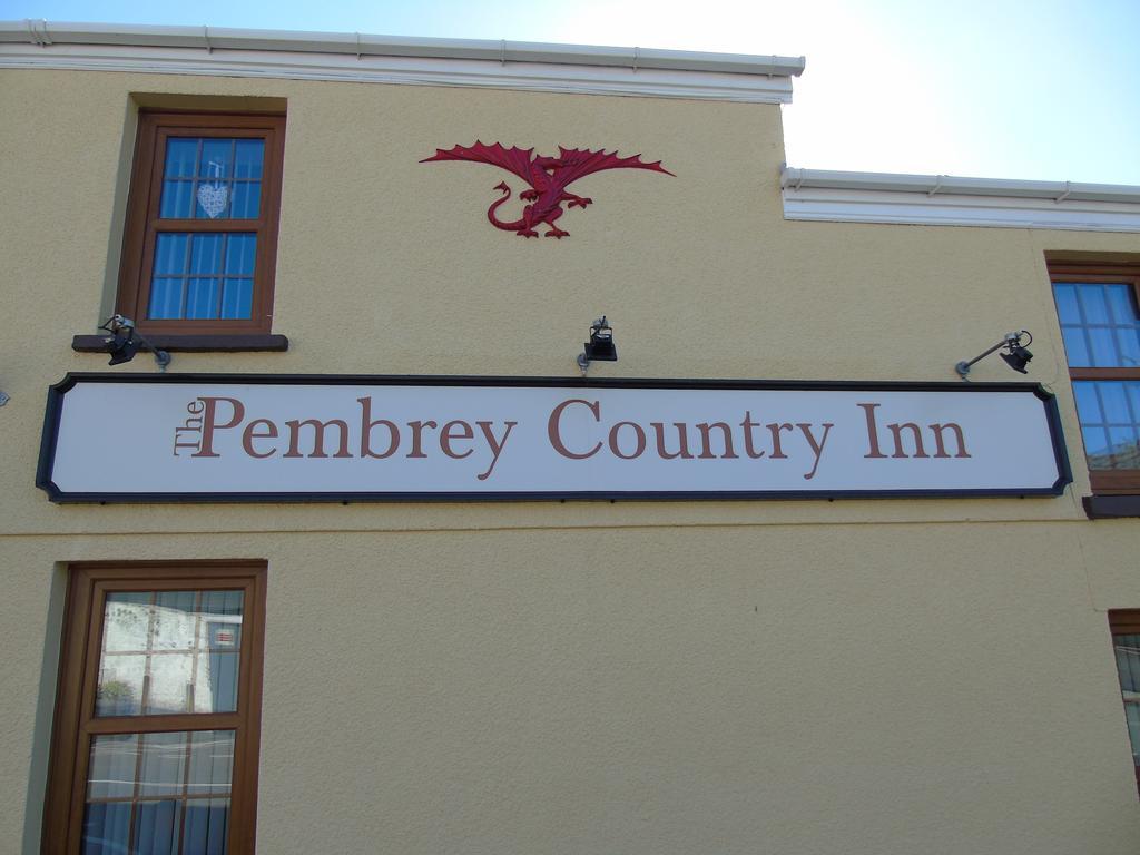 The Pembrey Country Inn Buitenkant foto