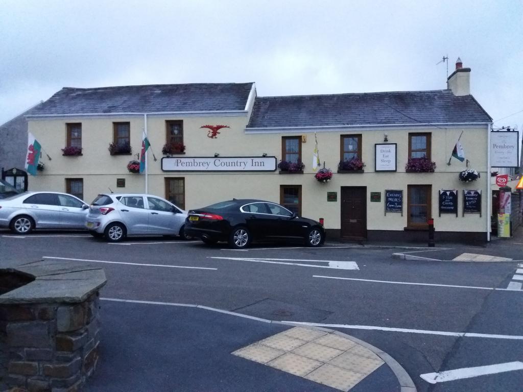 The Pembrey Country Inn Buitenkant foto