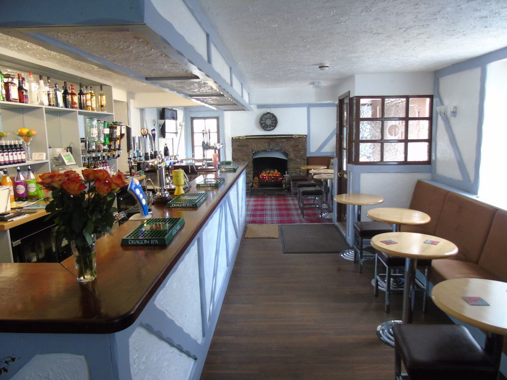 The Pembrey Country Inn Buitenkant foto