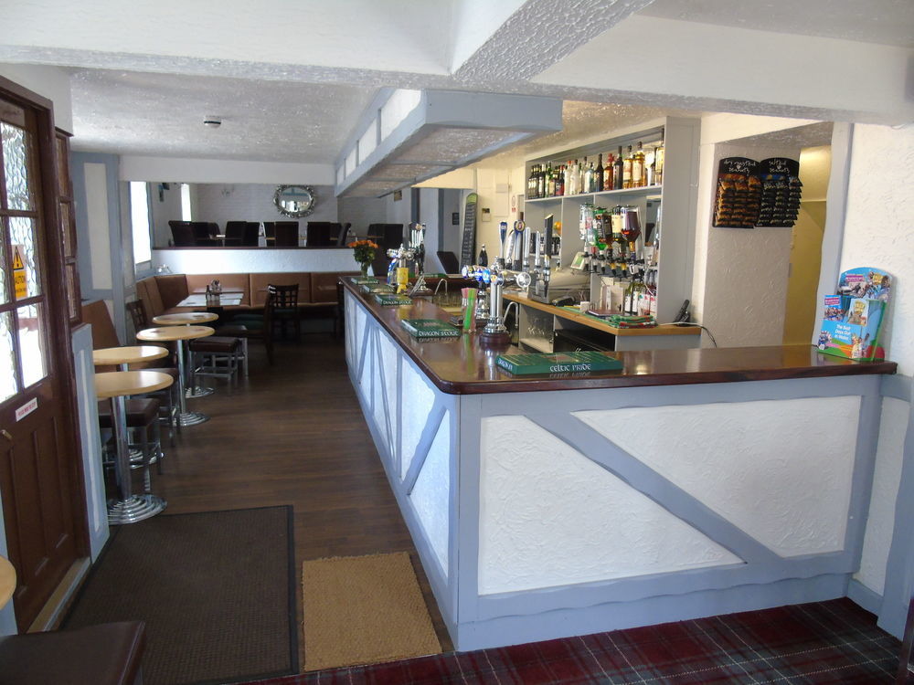 The Pembrey Country Inn Buitenkant foto